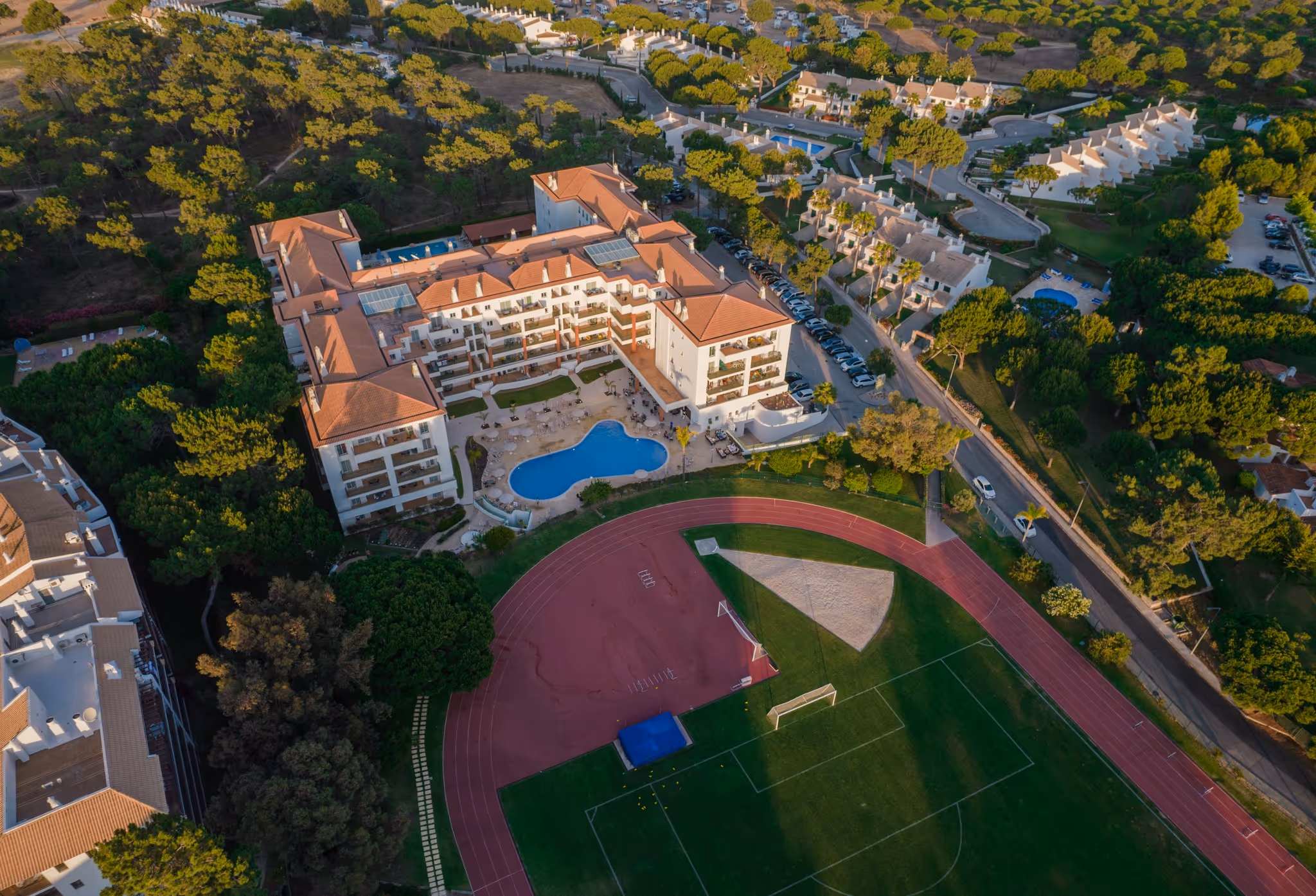 APVictoriaSportsBeach-Portugal-2-Albufeira-property2.jpg