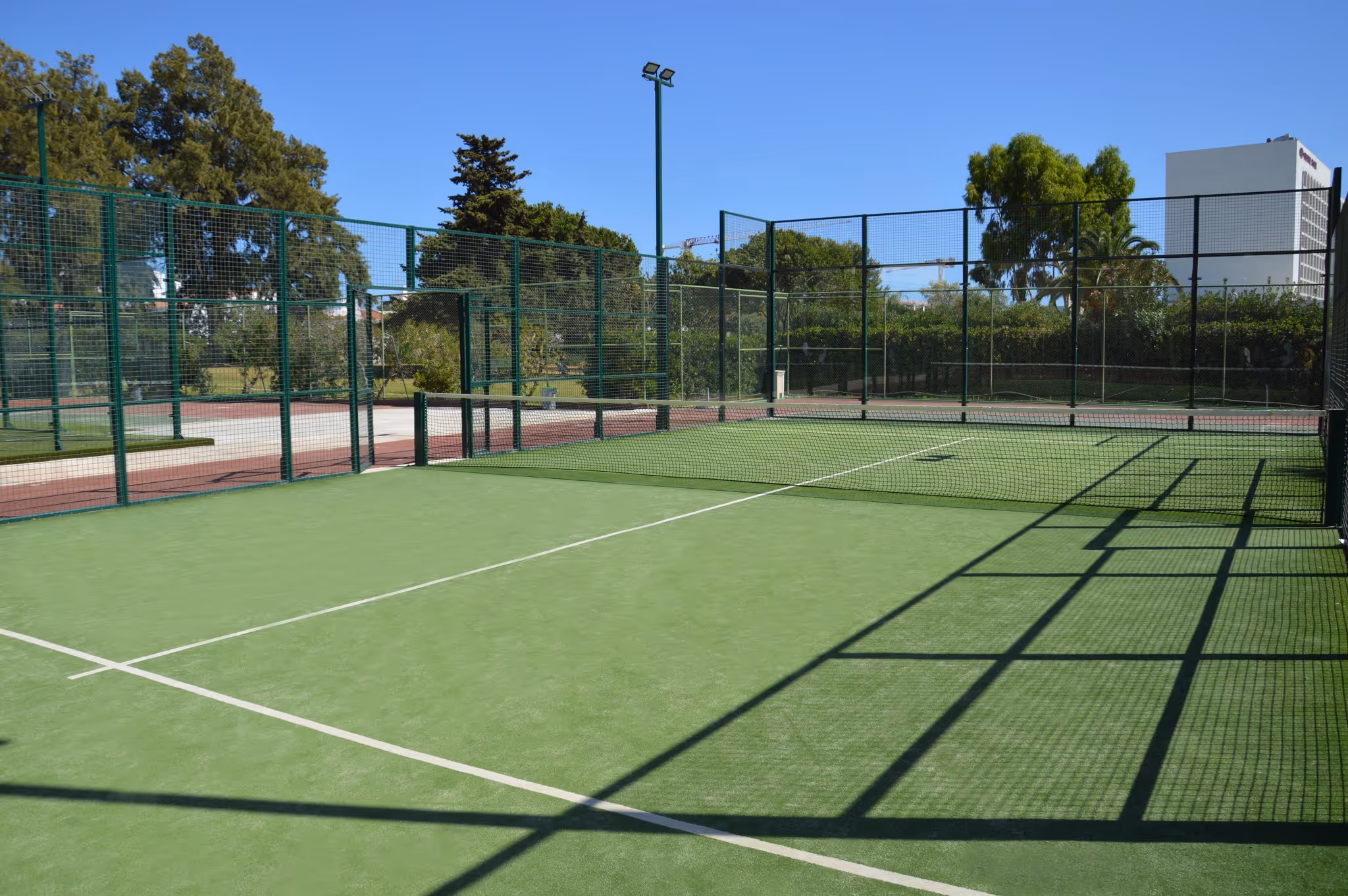 dom-pedro-vilamoura-portugal-3-padel-courts-algarve-court1.jpg