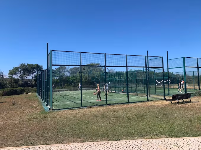 martinhal-sagres-family-beach-resort-portugal-2-padel-courts-sagres-court2.jpg