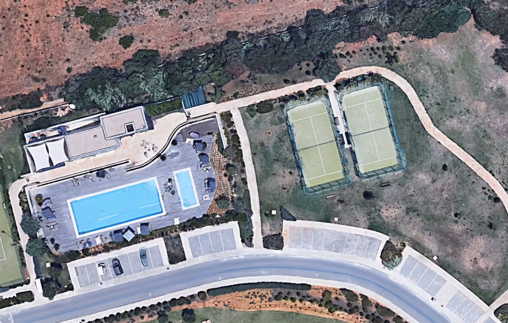 martinhal-sagres-family-beach-resort-portugal-2-padel-courts-sagres-court1.jpg