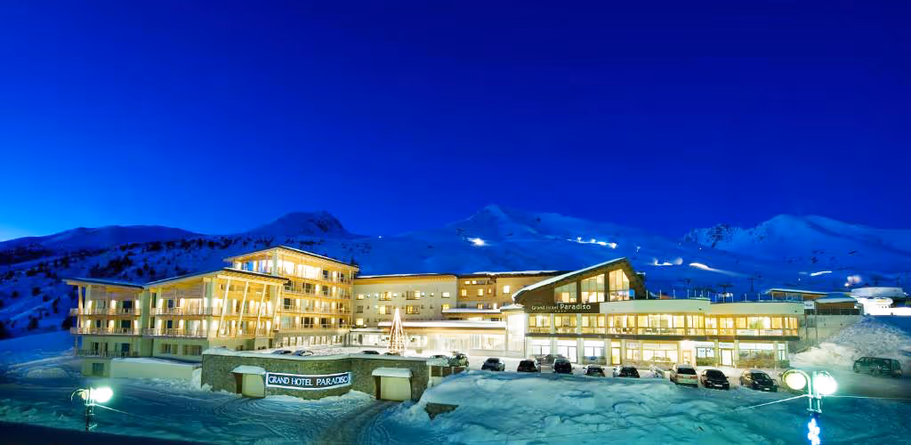 GrandHotelParadiso-Italy-1-PontediLegno-property1.jpg
