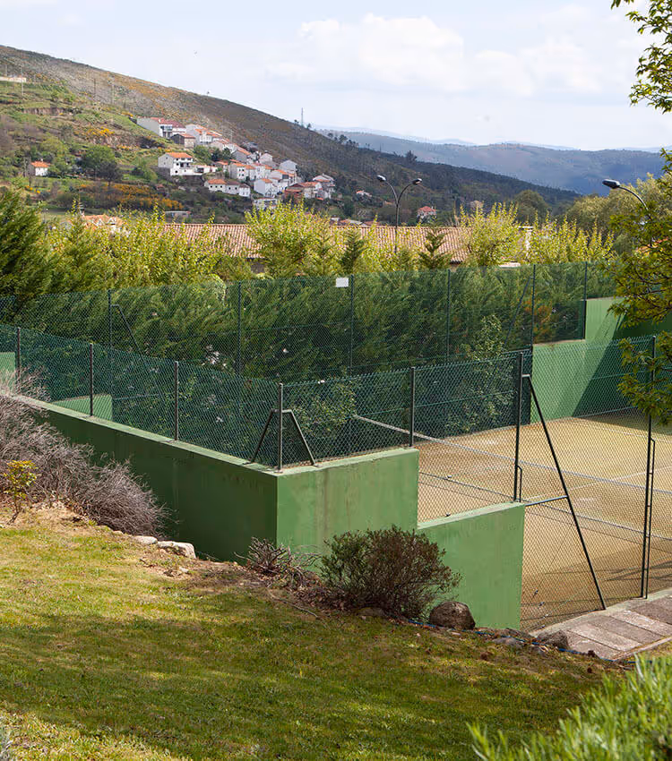 h2otel-congress-&-medical-spa--portugal-2-padel-courts-unhais-da-serra-court3.jpg