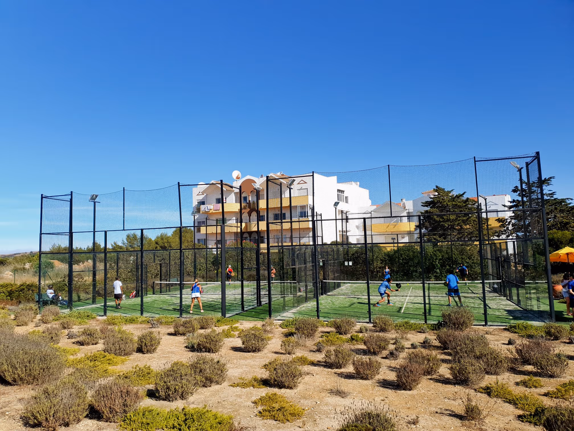 nau-salema-beach-village-portugal-2-padel-courts-vila-do-bispo-court4.jpg