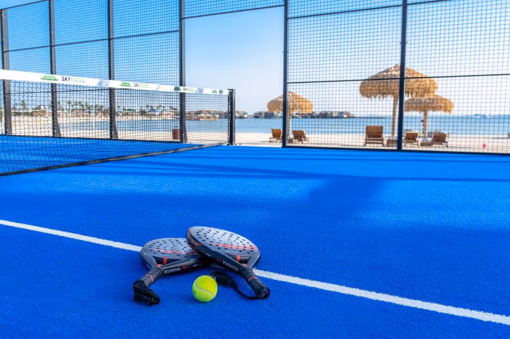 banana-island-resort-doha-qatar-2-padel-courts-doha-court1.jpg