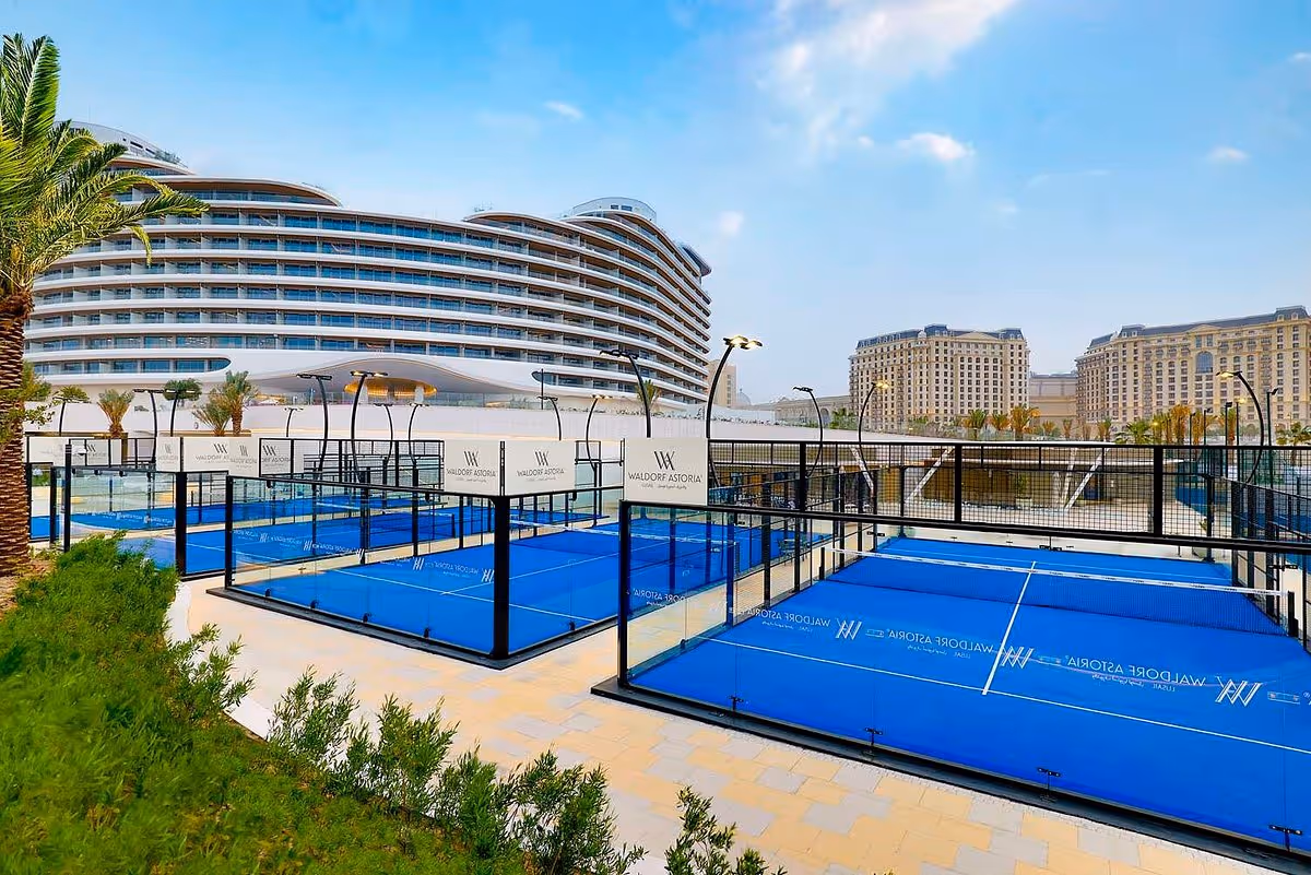 waldorf-astoria-doha-lusail-qatar-4-padel-courts-doha-court1.jpg