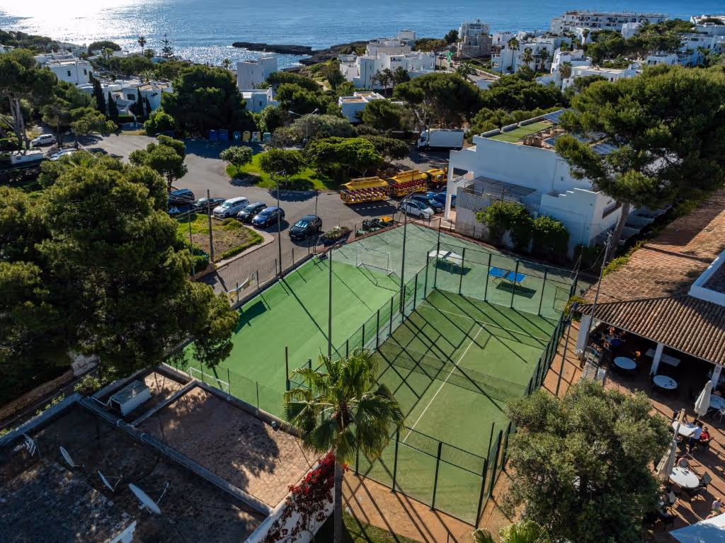 HotelClubEsTalaial-Spain-1-BalearicIslands-court3.jpg