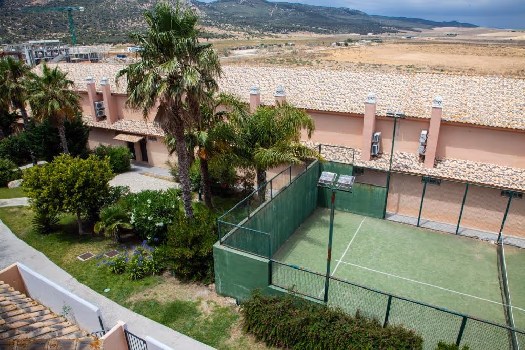 AkutunaFamilyHouseWithPoolGarage&PaddleTennisCourt-Spain-1-Andalusia-court1.jpg
