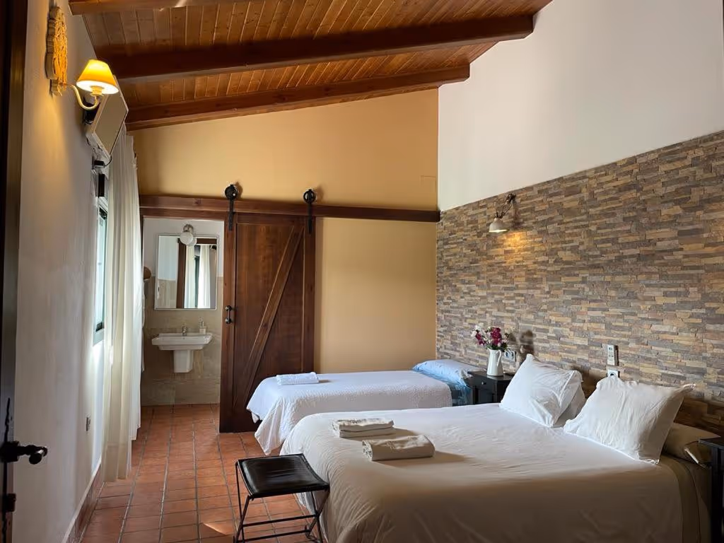 AlojamientoRuralBadajozLasDehesillas-Spain-1-Extremadura-property2.jpg