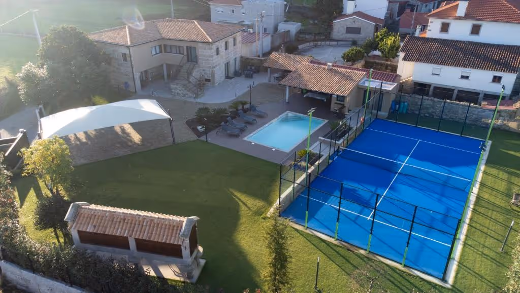 valença-padel-villa-portugal-1-padel-courts-valença-hero.jpg