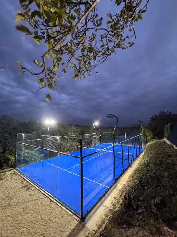 čortanovci-padel-villa--1-padel-courts-čortanovci-hero.jpg