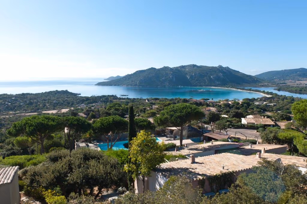 résidence-marina-di-santa-giulia-france-2-padel-courts-corsica-property1.jpg
