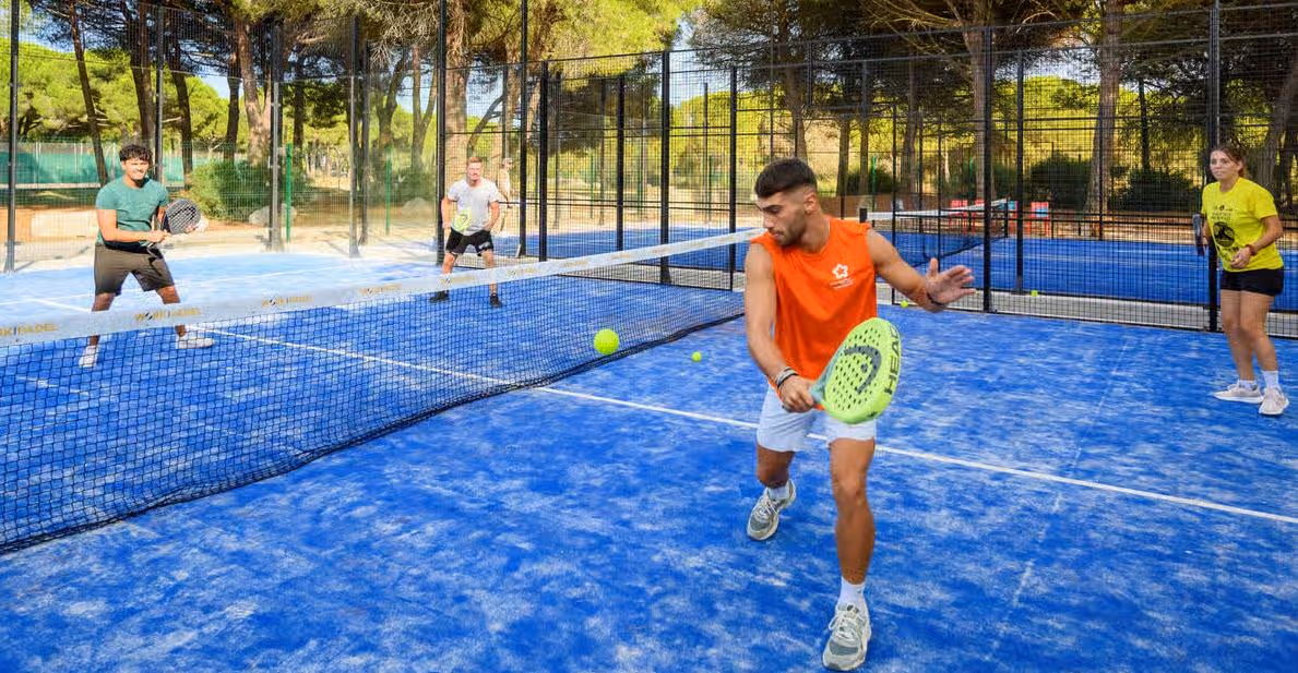 belambra-clubs-la-grande-motte---petite-camargue-presqu'île-du-ponant-france-2-padel-courts-occitanie-hero.jpg