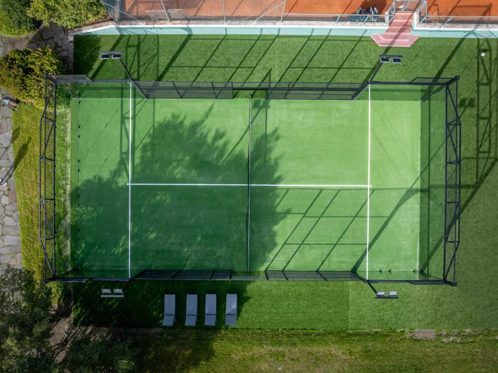 hotel-royal-hinterhuber-italy-1-padel-courts-south-tyrol-court1.jpg