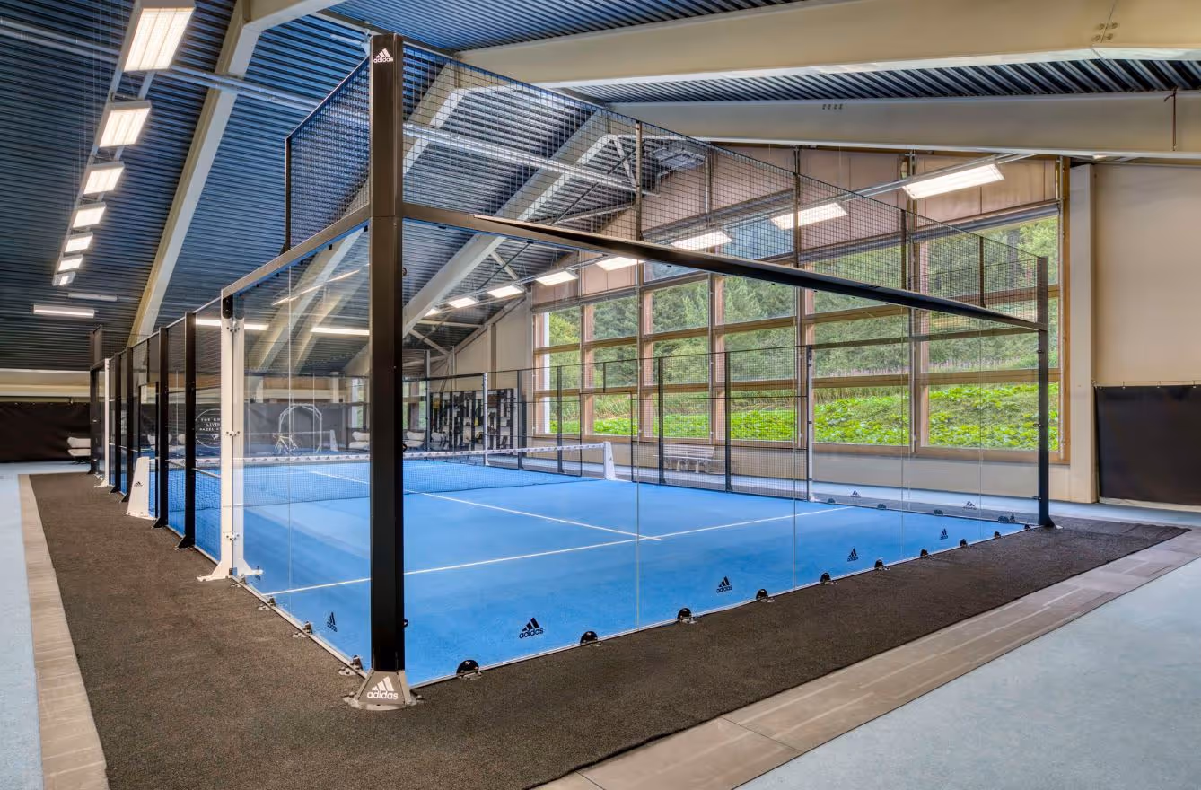 grand-hotel-des-bains-kempinski-switzerland-1-padel-courts-st.-moritz-hero.jpg