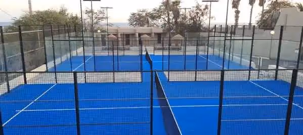 oasis-praiamar-Cape-Verde-2-padel-courts-praia-hero.jpg
