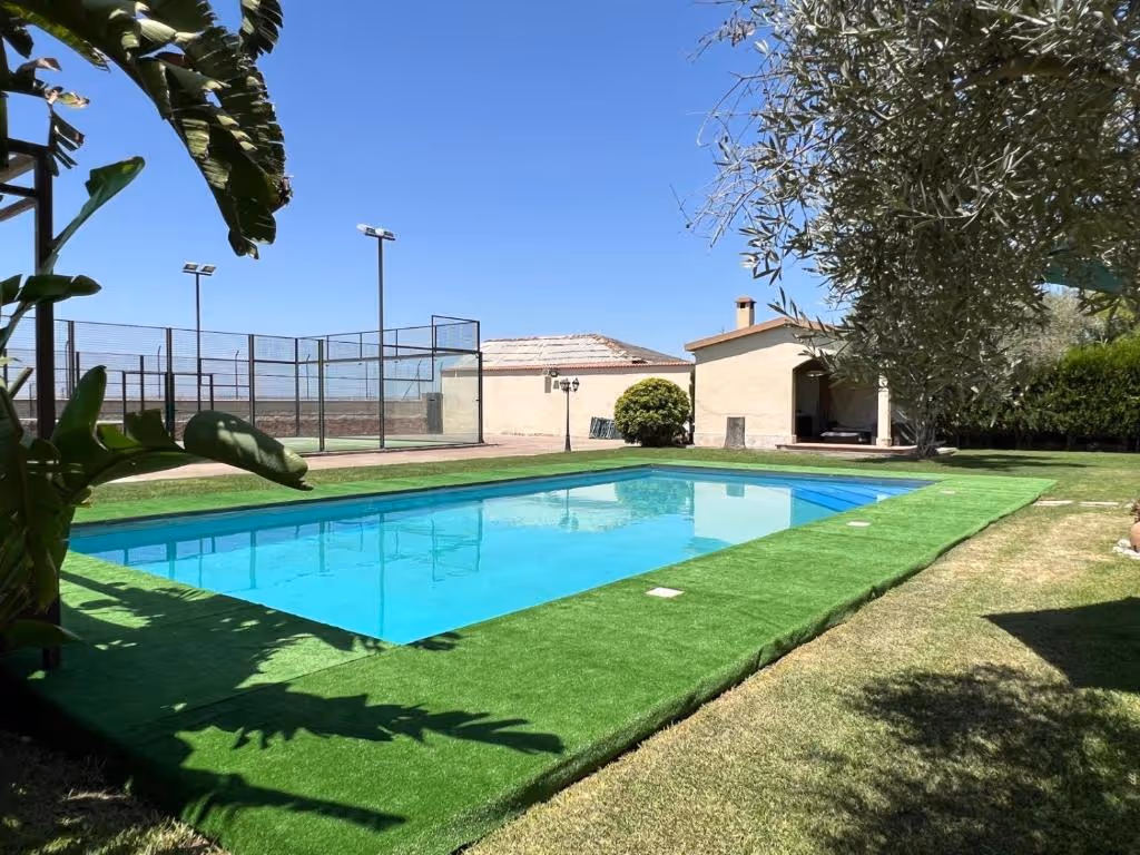 montequinto-padel-villa-spain-1-padel-courts-andalusia-property1.jpg