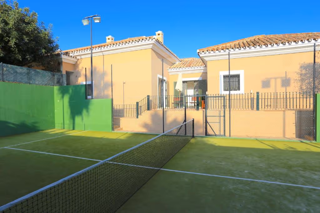 estepona-padel-villa-spain-1-padel-courts-andalusia-hero.jpg