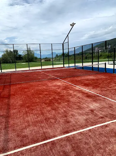 château-brachet-france-2-padel-courts-auvergne-rhône-alpes-court2.jpg