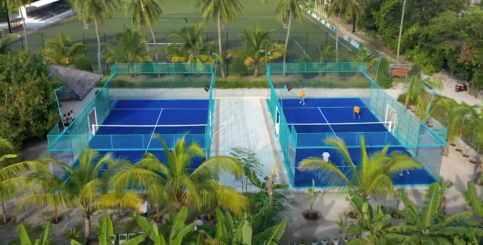 kuredu-resort-&-spa-maldives-3-padel-courts-lhaviyani-atoll-court1.jpg