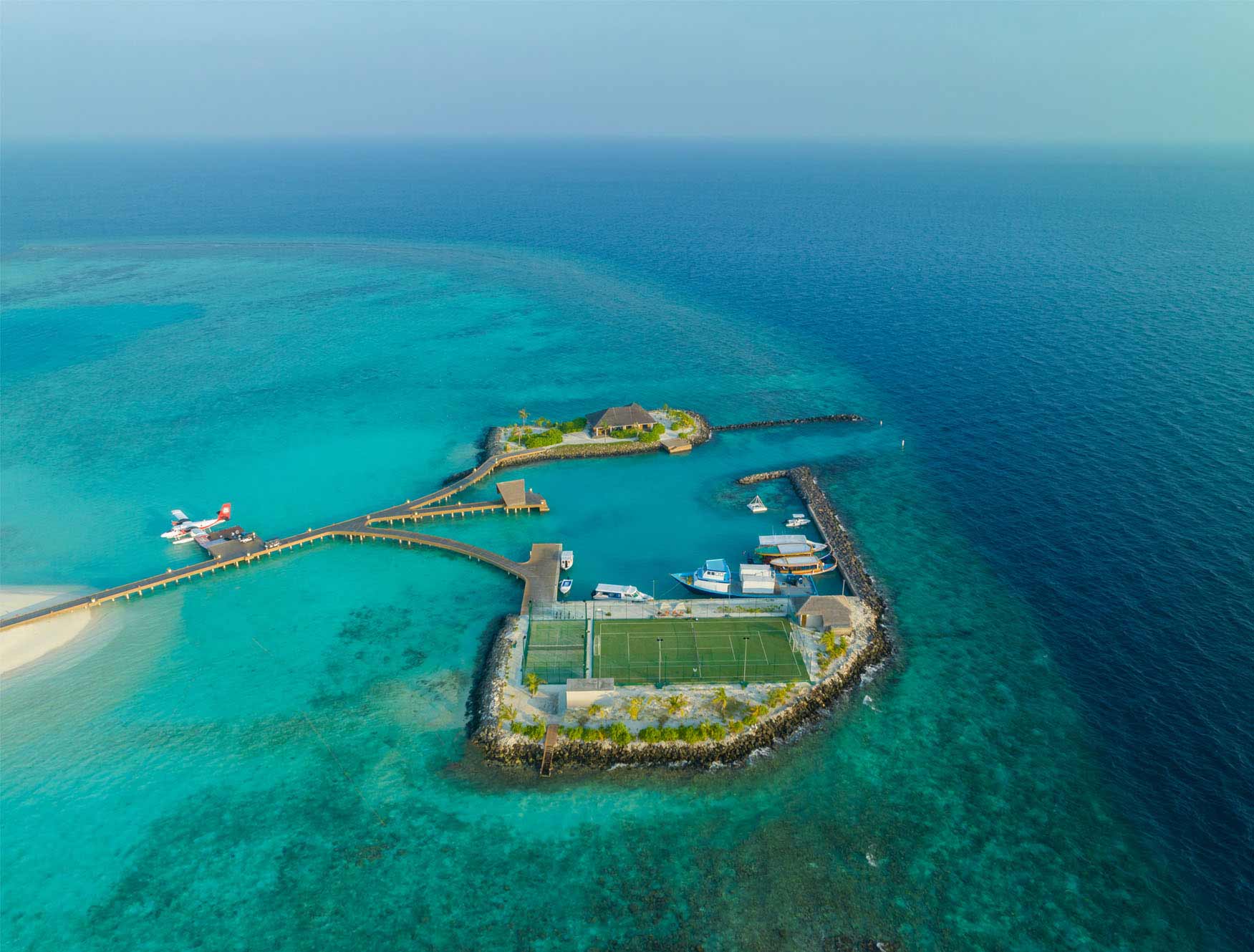 emerald-faarufushi-resort--spa-maldives-1-padel-courts-raa-atoll-hero.jpg