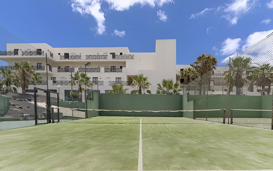 359952906.vitalclass-lanzarote-resort-spain-2-padel-courts-canary-islands-court1.jpg