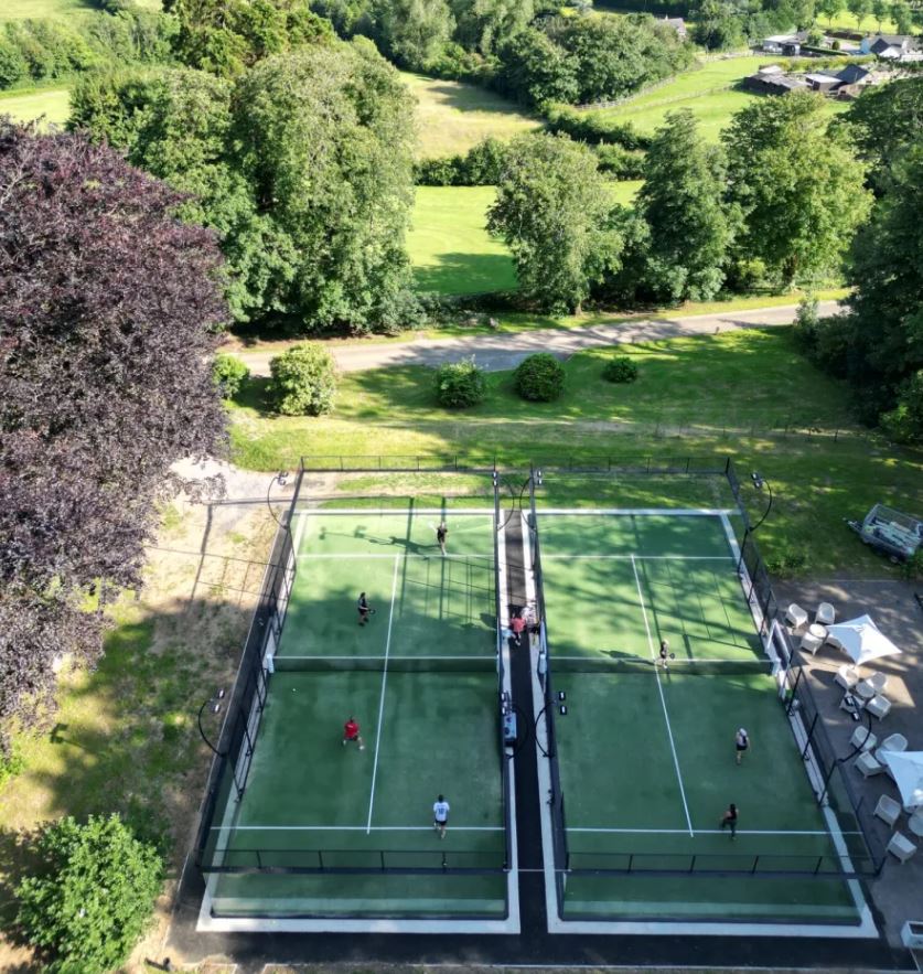 the-coed-y-mwstwr-hotel-united-kingdom-2-padel-courts-bridgend-court2.jpg
