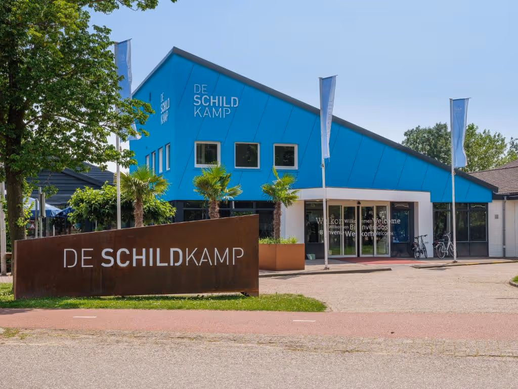 hotel-de-schildkamp--4-padel-courts-bm-asperen-property1.jpg