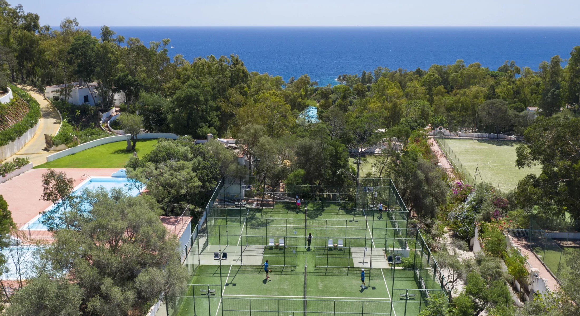 ArbataxParkResort-Italy-3-Arbatax-court1.jpg