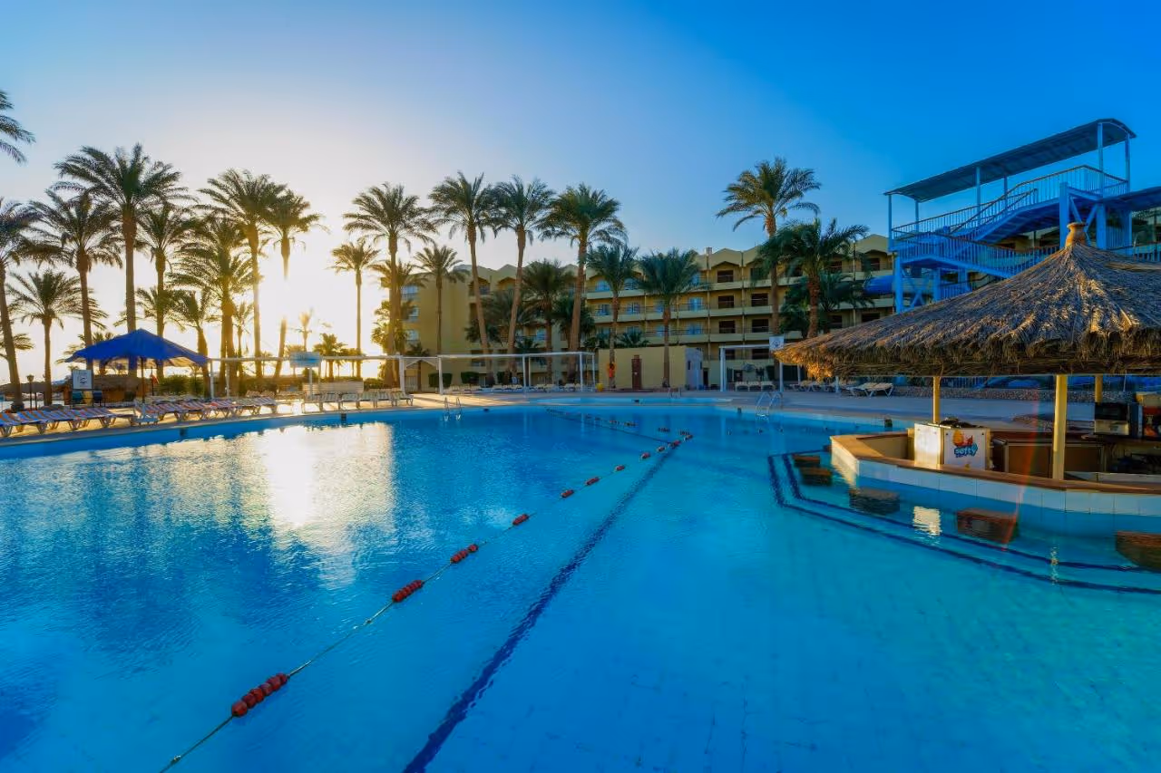 regina-resort-and-aqua-park-hurghada-egypt-1-padel-courts-red-sea-governorate-property2.jpg