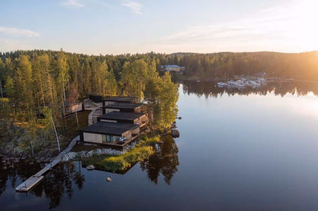 sahanlahti-resort-finland-1-padel-courts-south-savo-property2.jpg