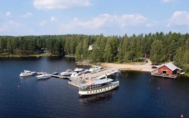 sahanlahti-resort-finland-1-padel-courts-south-savo-property1.jpg