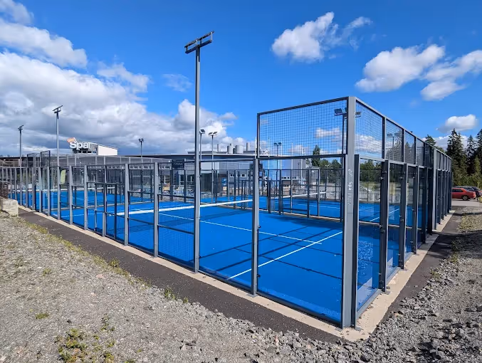 tahko-spa-hotel-finland-3-padel-courts-north-savo-court1.jpg