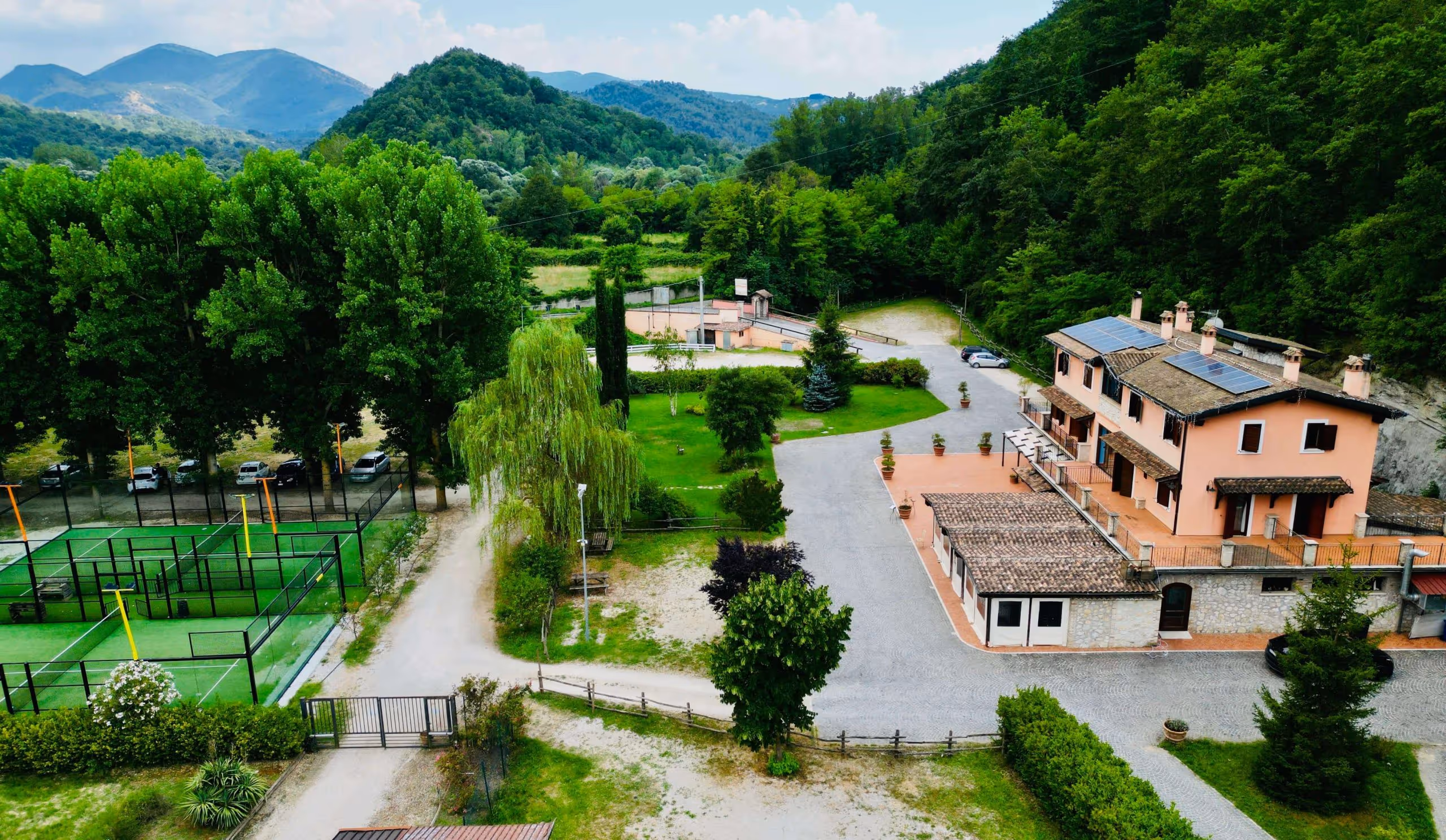 AgriturismoGliuGreciuLaLibellula-Italy-2-Agosta-hero.jpeg