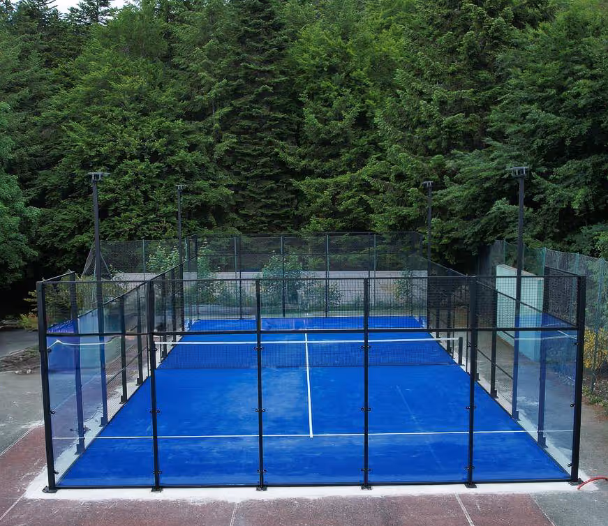 logis-hôtel-clair-matin-france-1-padel-courts-auvergne-rhône-alpes-hero.jpg