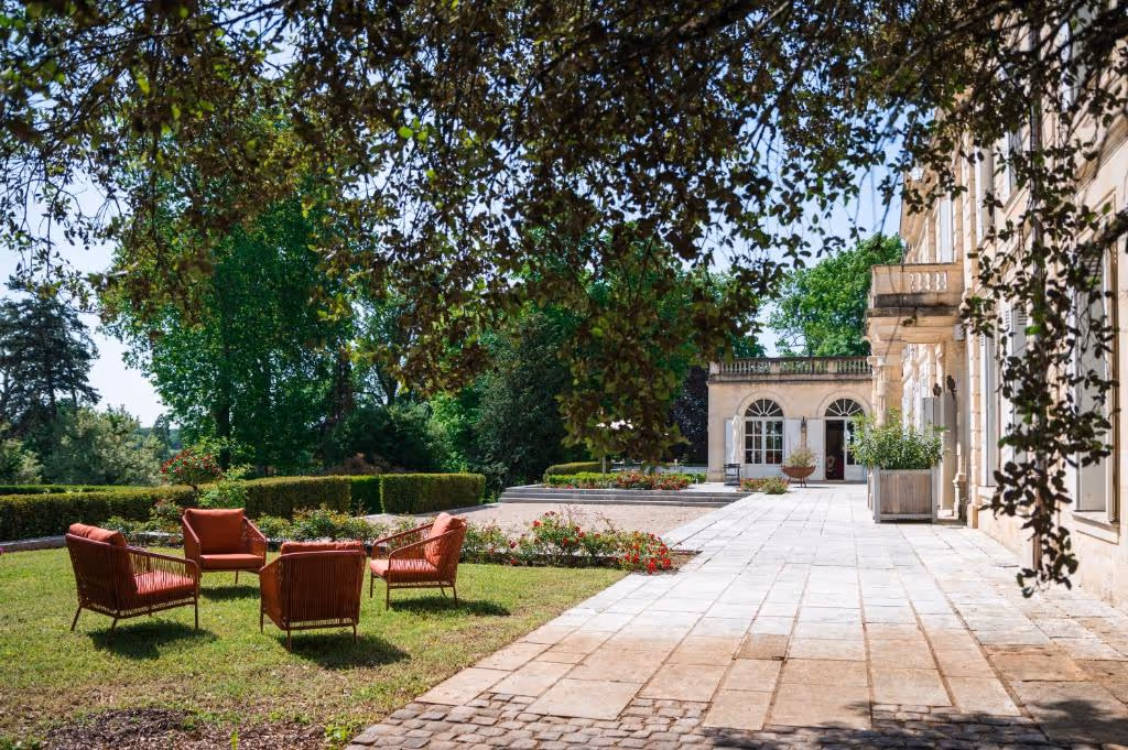 château-de-lussac-france-1-padel-courts-nouvelle-aquitaine-property2.jpg