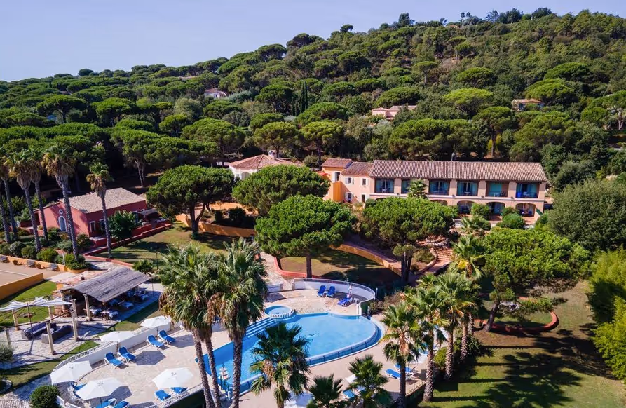 hotel-la-romarine-france-1-padel-courts-saint-tropez-property1.jpg