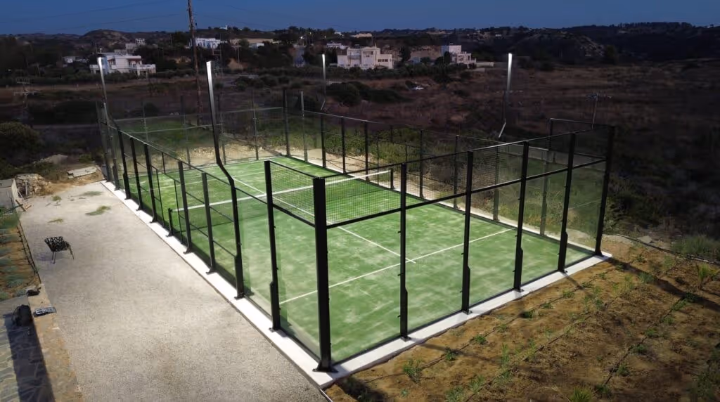 VillaMilan1MitPadelplatz-Greece-1-SouthAegean-court2.jpg