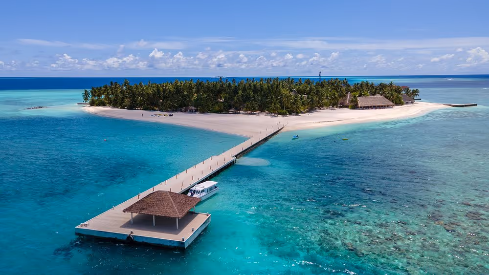 nakai-alimathà-resort-maldives-1-padel-courts-vaavu-atoll-property1.jpg