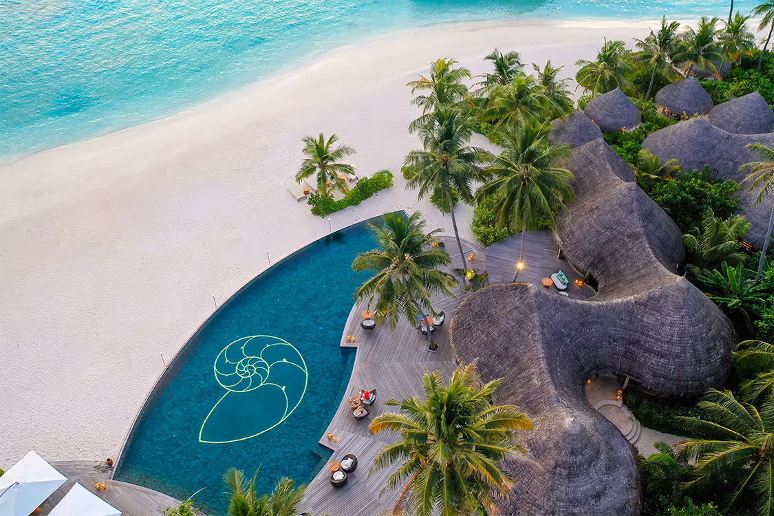 the-nautilus-maldives-maldives-1-padel-courts-baa-atoll-property2.jpg