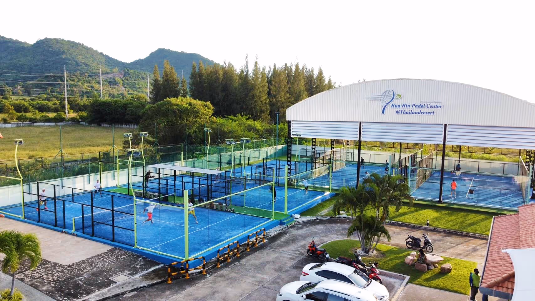 ThailandResort-Thailand-5-HuaHin-court1.jpg