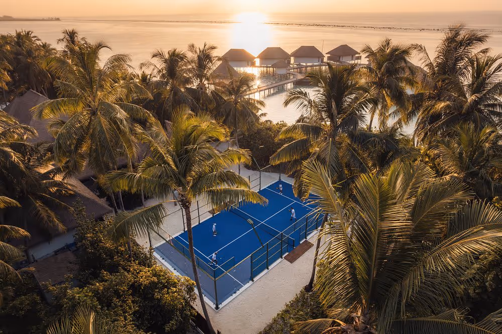 Slug como-maalifushi-maldives-1-padel-courts-thaa-atoll-hero.jpg