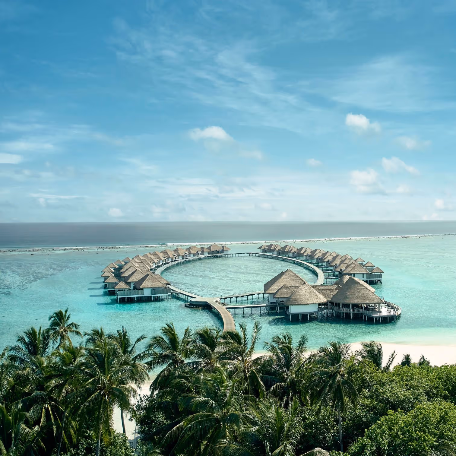 Slug como-maalifushi-maldives-1-padel-courts-thaa-atoll-property1.jpg