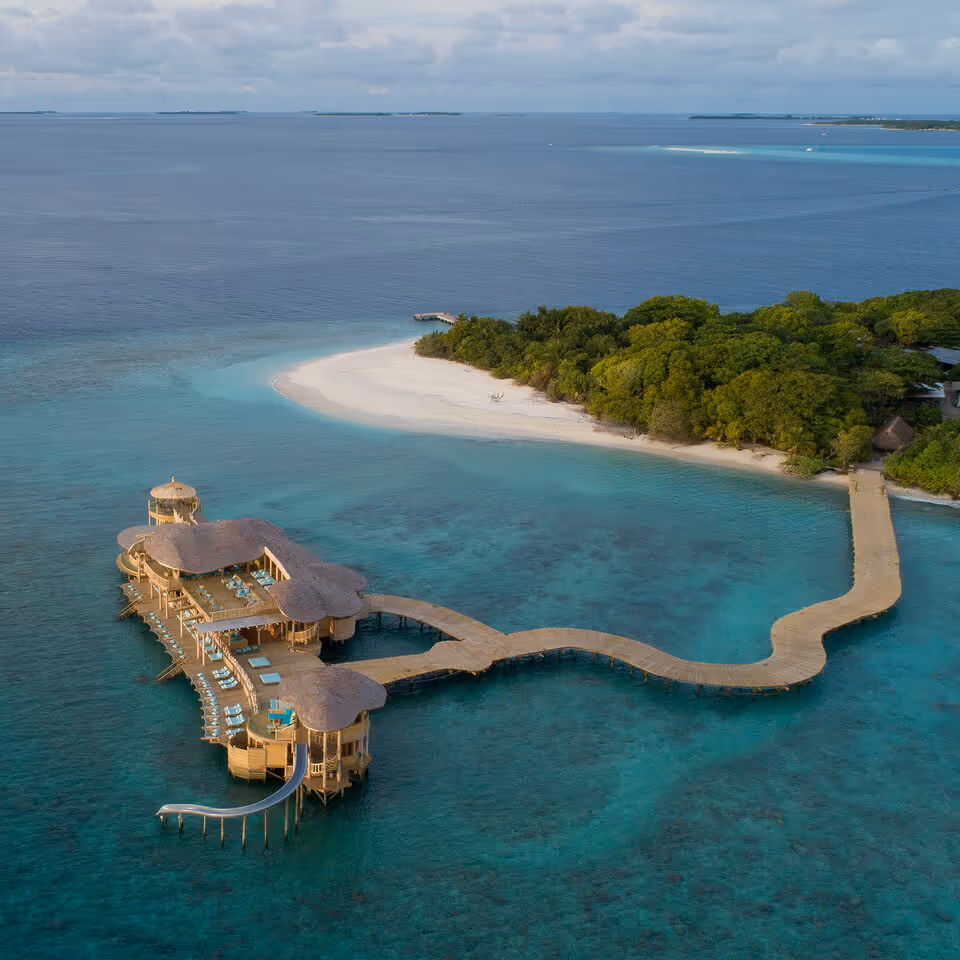 soneva-fushi-maldives-1-padel-courts-baa-atoll-property1.jpg