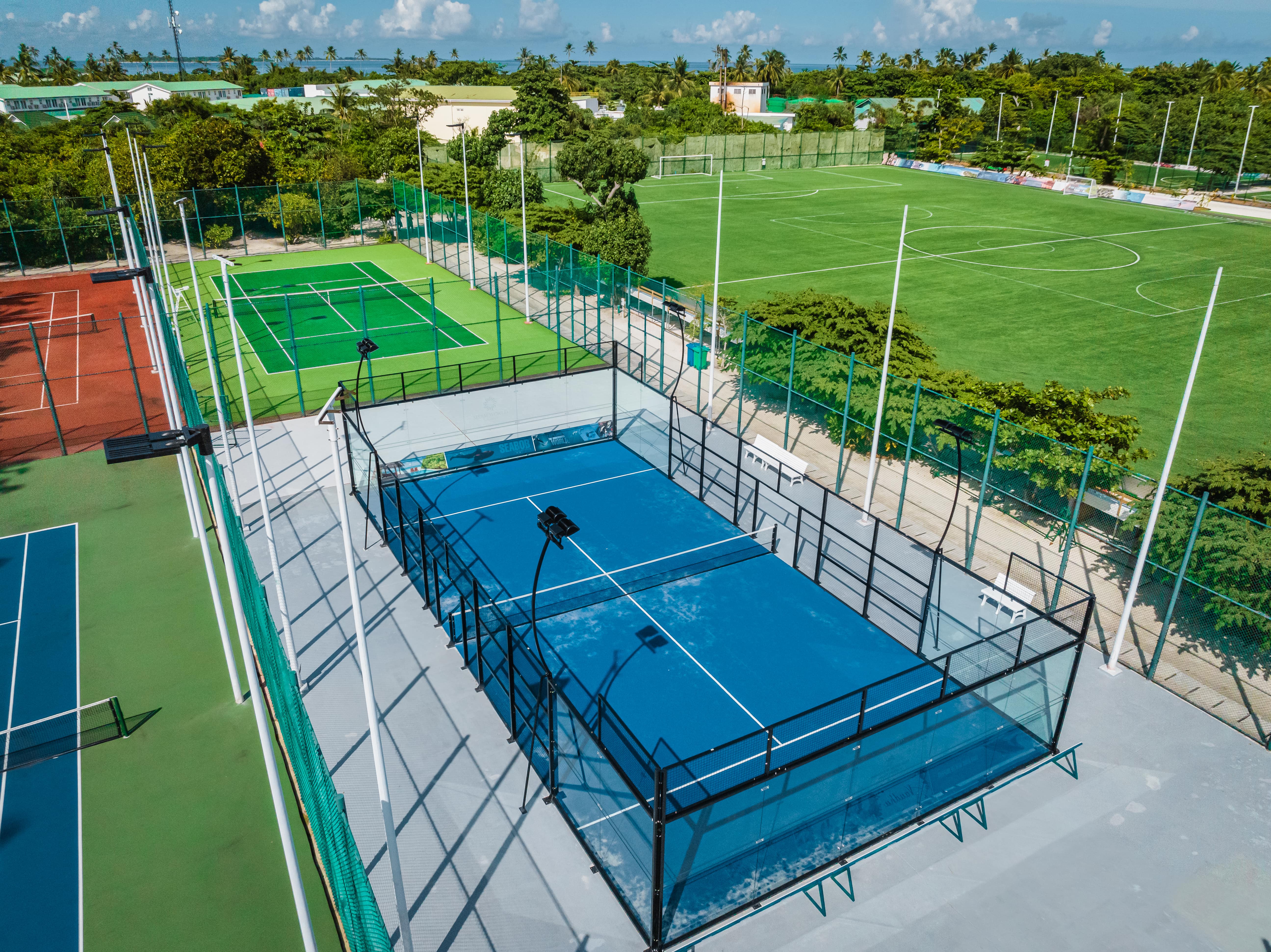 siyam-world-maldives-maldives-1-padel-courts-dhigurah-hero.jpg
