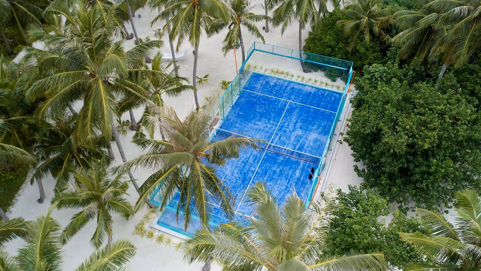 kudadoo-maldives-maldives-1-padel-courts-lhaviyani-atoll-hero.jpg