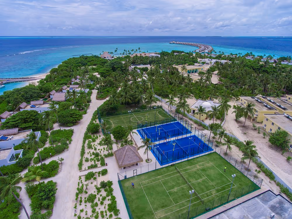 emerald-maldives-resort-&-spa-maldives-2-padel-courts-raa-atoll-court2.jpg
