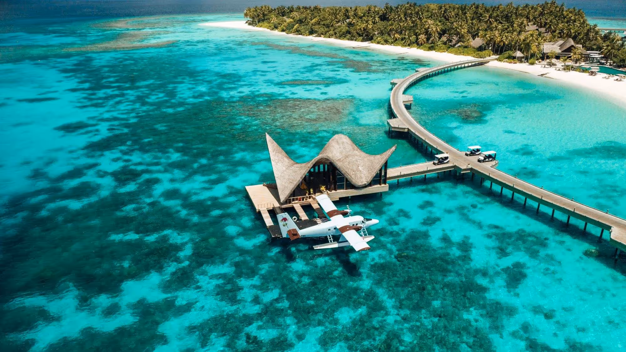 joali-maldives-maldives-1-padel-courts-raa-atoll-property1.jpg