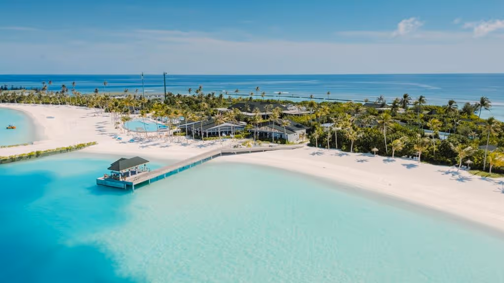 joy-island-–-the-cocoon-collection-maldives-1-padel-courts-north-malé-atoll-property1.jpg