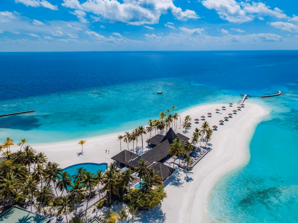 veligandu-maldives-resort-island-maldives-1-padel-courts-north-ari-atoll-property2.jpg