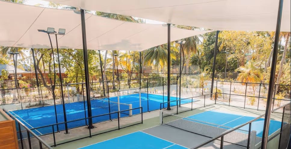 veligandu-maldives-resort-island-maldives-1-padel-courts-north-ari-atoll-court3.jpg